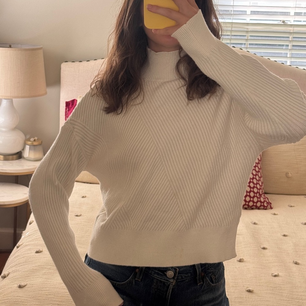 RD style White sweater